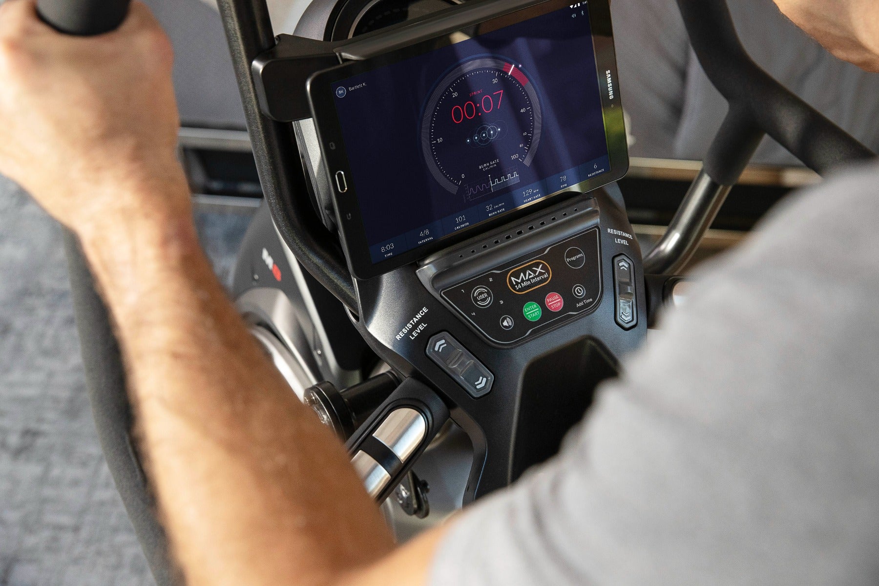 Max Trainer M8