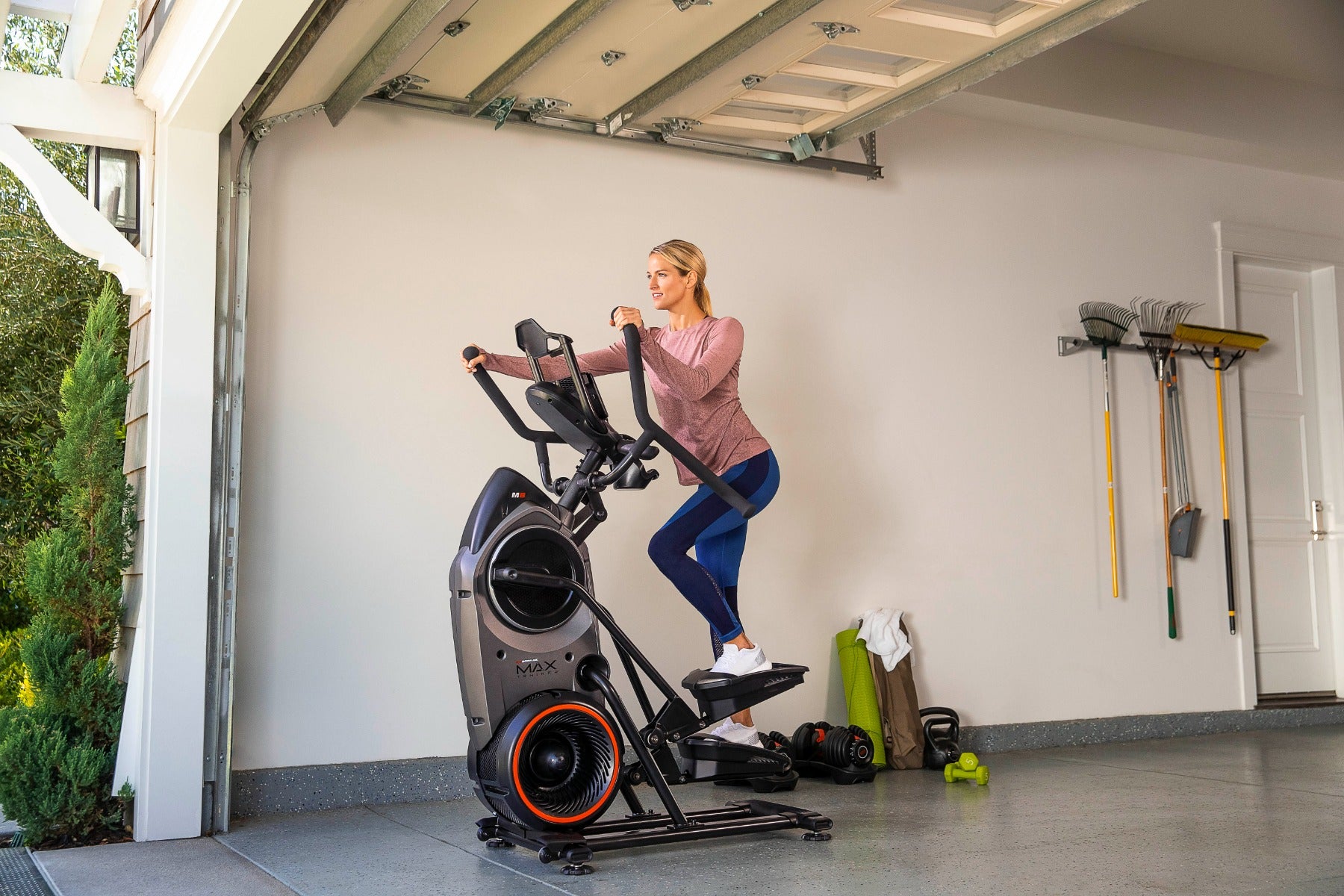 Max Trainer M8